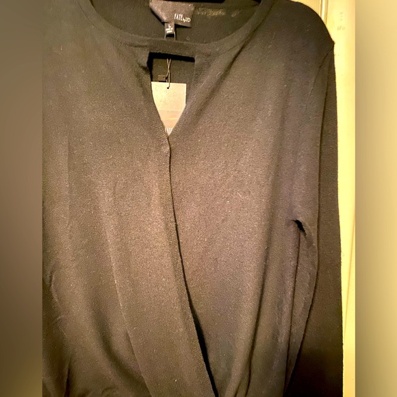 Fate by LFD Black wrap sweater with keyhole, long sleeve with slit NWT Large - Picture 4 of 7